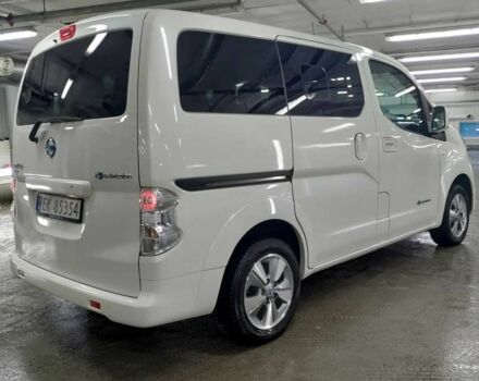 Белый Ниссан NV200, объемом двигателя 0 л и пробегом 132 тыс. км за 13500 $, фото 3 на Automoto.ua