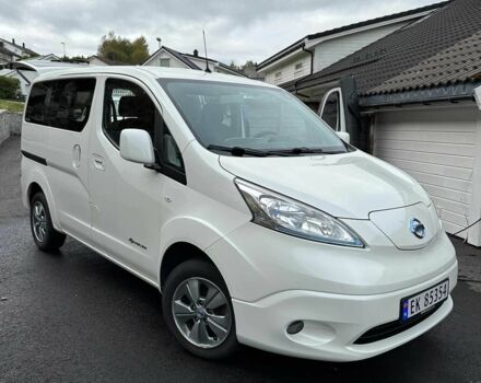 Белый Ниссан NV200, объемом двигателя 0 л и пробегом 132 тыс. км за 13500 $, фото 1 на Automoto.ua