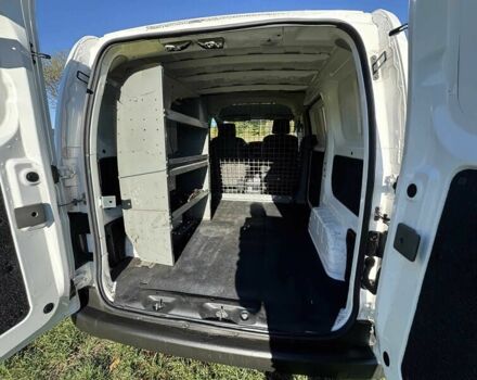 Білий Ніссан NV200, об'ємом двигуна 2 л та пробігом 31 тис. км за 1200 $, фото 8 на Automoto.ua