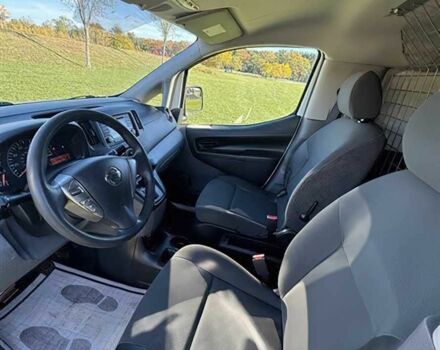 Білий Ніссан NV200, об'ємом двигуна 2 л та пробігом 31 тис. км за 1200 $, фото 7 на Automoto.ua