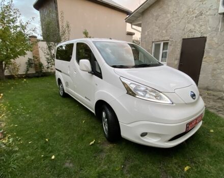 Білий Ніссан NV200, об'ємом двигуна 0 л та пробігом 47 тис. км за 17500 $, фото 3 на Automoto.ua