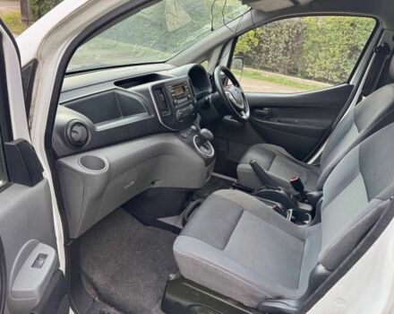 Белый Ниссан NV200, объемом двигателя 0 л и пробегом 204 тыс. км за 5900 $, фото 15 на Automoto.ua