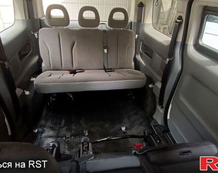 Белый Ниссан NV200, объемом двигателя 0 л и пробегом 146 тыс. км за 10500 $, фото 11 на Automoto.ua