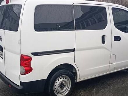 Білий Ніссан NV200, об'ємом двигуна 1.46 л та пробігом 318 тис. км за 7400 $, фото 1 на Automoto.ua