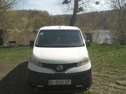 Ниссан NV200 2012 в Лубнах на Automoto.ua Белый Ниссан NV200, объемом двигателя 0 л и пробегом 330 тыс. км за 6800 $, фото 1 на Automoto.ua