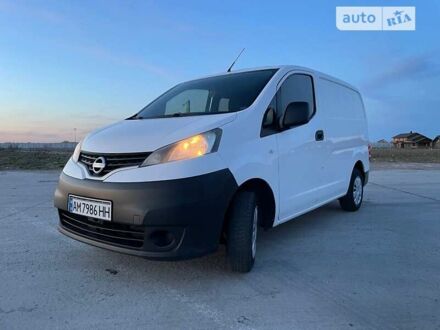 Белый Ниссан NV200, объемом двигателя 1.5 л и пробегом 275 тыс. км за 7200 $, фото 1 на Automoto.ua