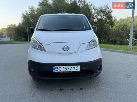 Белый Ниссан NV200, объемом двигателя 0 л и пробегом 160 тыс. км за 6900 $, фото 1 на Automoto.ua