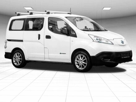 Белый Ниссан NV200, объемом двигателя 0 л и пробегом 127 тыс. км за 8900 $, фото 1 на Automoto.ua