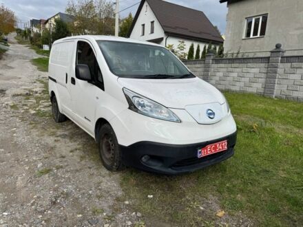 Ниссан NV200 2015 в Ровно на Automoto.ua Белый Ниссан NV200, объемом двигателя 0 л и пробегом 204 тыс. км за 5900 $, фото 1 на Automoto.ua