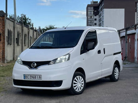 Белый Ниссан NV200, объемом двигателя 1.6 л и пробегом 126 тыс. км за 8500 $, фото 1 на Automoto.ua