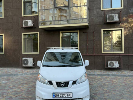 Білий Ніссан NV200, об'ємом двигуна 2 л та пробігом 87 тис. км за 12500 $, фото 1 на Automoto.ua