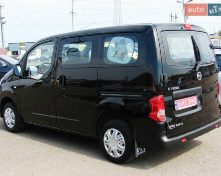 Черный Ниссан NV200, объемом двигателя 1.6 л и пробегом 210 тыс. км за 10200 $, фото 3 на Automoto.ua