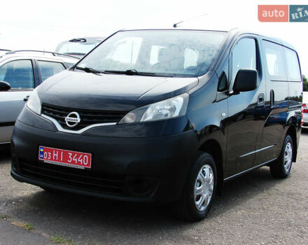 Черный Ниссан NV200, объемом двигателя 1.6 л и пробегом 210 тыс. км за 10200 $, фото 2 на Automoto.ua