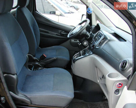 Черный Ниссан NV200, объемом двигателя 1.6 л и пробегом 210 тыс. км за 10200 $, фото 11 на Automoto.ua