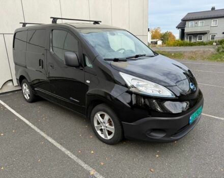 Черный Ниссан NV200, объемом двигателя 0 л и пробегом 65 тыс. км за 11340 $, фото 3 на Automoto.ua