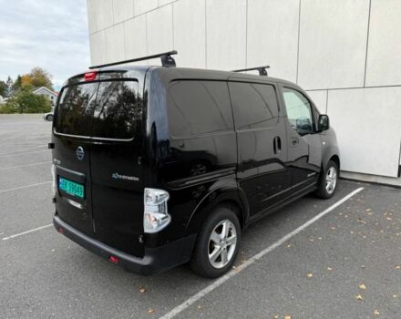 Черный Ниссан NV200, объемом двигателя 0 л и пробегом 65 тыс. км за 11340 $, фото 2 на Automoto.ua