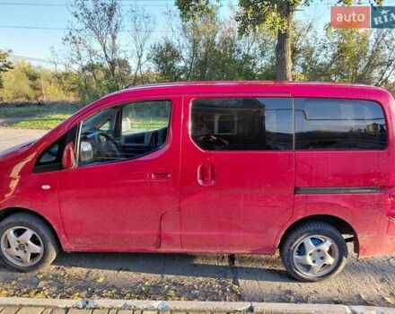 Червоний Ніссан NV200, об'ємом двигуна 1.5 л та пробігом 282 тис. км за 7300 $, фото 3 на Automoto.ua