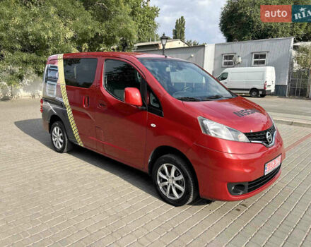 Красный Ниссан NV200, объемом двигателя 1.5 л и пробегом 212 тыс. км за 9200 $, фото 6 на Automoto.ua