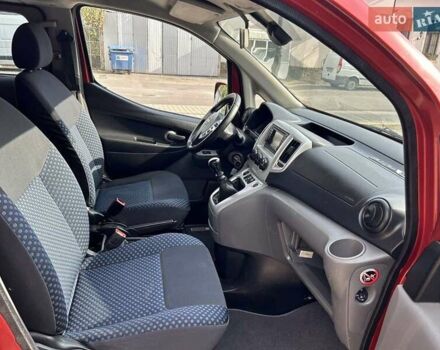 Красный Ниссан NV200, объемом двигателя 1.5 л и пробегом 212 тыс. км за 9200 $, фото 15 на Automoto.ua
