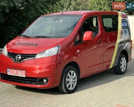 Красный Ниссан NV200, объемом двигателя 1.5 л и пробегом 212 тыс. км за 9200 $, фото 1 на Automoto.ua