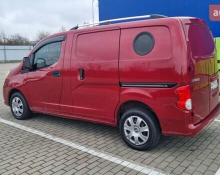 Червоний Ніссан NV200, об'ємом двигуна 2 л та пробігом 95 тис. км за 12300 $, фото 5 на Automoto.ua