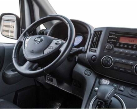 Серый Ниссан NV200, объемом двигателя 0 л и пробегом 105 тыс. км за 7500 $, фото 4 на Automoto.ua