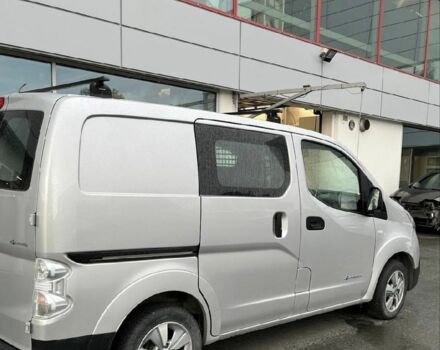 Сірий Ніссан NV200, об'ємом двигуна 0 л та пробігом 60 тис. км за 7900 $, фото 3 на Automoto.ua