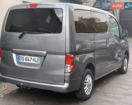 Серый Ниссан NV200, объемом двигателя 1.5 л и пробегом 175 тыс. км за 12900 $, фото 1 на Automoto.ua