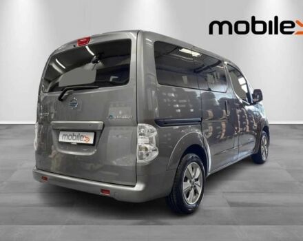 Сірий Ніссан NV200, об'ємом двигуна 0 л та пробігом 70 тис. км за 16300 $, фото 2 на Automoto.ua