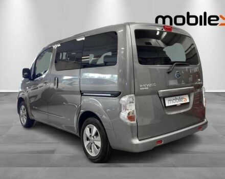 Сірий Ніссан NV200, об'ємом двигуна 0 л та пробігом 70 тис. км за 16300 $, фото 3 на Automoto.ua