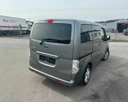 Серый Ниссан NV200, объемом двигателя 0 л и пробегом 90 тыс. км за 14000 $, фото 8 на Automoto.ua