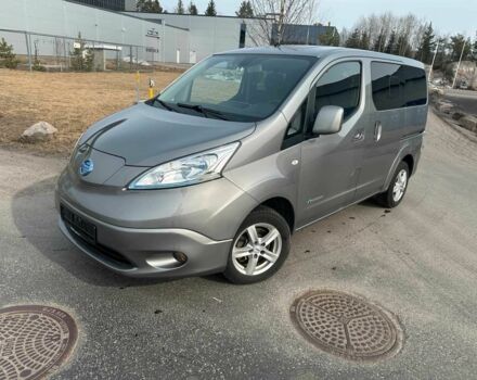 Серый Ниссан NV200, объемом двигателя 0 л и пробегом 90 тыс. км за 14000 $, фото 1 на Automoto.ua