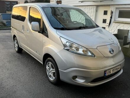 Ниссан NV200 2018 в Сарнах на Automoto.ua Серый Ниссан NV200, объемом двигателя 0 л и пробегом 30 тыс. км за 10750 $, фото 1 на Automoto.ua