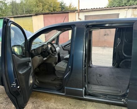 Синий Ниссан NV200, объемом двигателя 2 л и пробегом 184 тыс. км за 11000 $, фото 13 на Automoto.ua