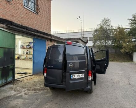 Синий Ниссан NV200, объемом двигателя 2 л и пробегом 184 тыс. км за 11000 $, фото 3 на Automoto.ua