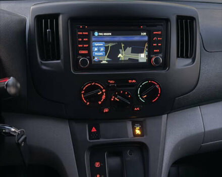 Синій Ніссан NV200, об'ємом двигуна 2 л та пробігом 185 тис. км за 11000 $, фото 8 на Automoto.ua