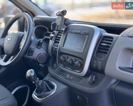 Білий Ніссан NV300, об'ємом двигуна 1.6 л та пробігом 185 тис. км за 16500 $, фото 5 на Automoto.ua