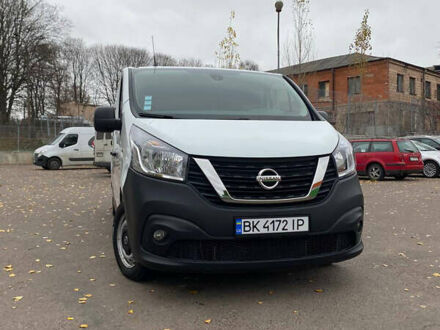 Белый Ниссан NV300, объемом двигателя 2 л и пробегом 151 тыс. км за 31000 $, фото 1 на Automoto.ua