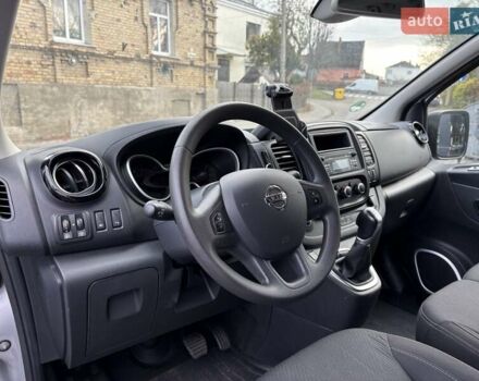 Сірий Ніссан NV300, об'ємом двигуна 2 л та пробігом 203 тис. км за 23900 $, фото 6 на Automoto.ua