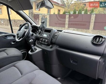 Сірий Ніссан NV300, об'ємом двигуна 2 л та пробігом 207 тис. км за 25500 $, фото 17 на Automoto.ua