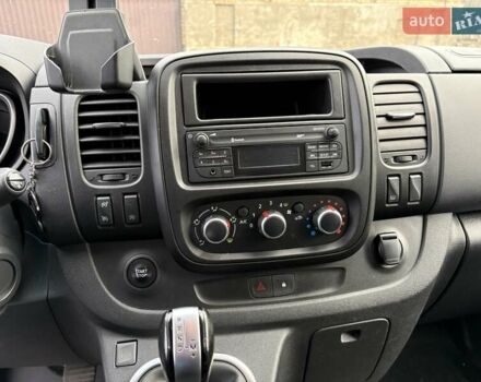 Сірий Ніссан NV300, об'ємом двигуна 2 л та пробігом 203 тис. км за 23900 $, фото 9 на Automoto.ua