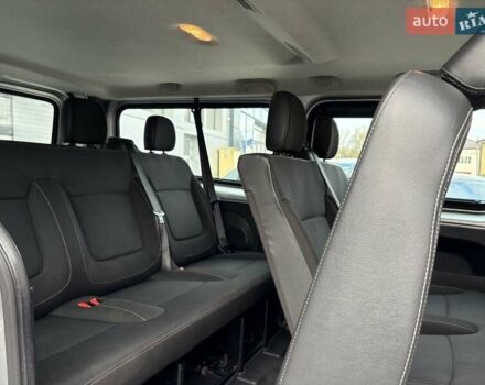 Сірий Ніссан NV300, об'ємом двигуна 2 л та пробігом 203 тис. км за 23900 $, фото 14 на Automoto.ua