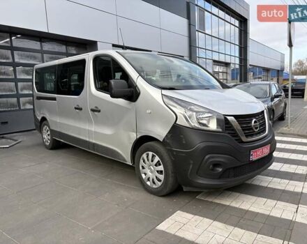 Сірий Ніссан NV300, об'ємом двигуна 2 л та пробігом 203 тис. км за 23900 $, фото 3 на Automoto.ua