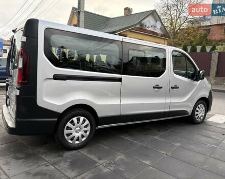 Сірий Ніссан NV300, об'ємом двигуна 2 л та пробігом 207 тис. км за 25500 $, фото 4 на Automoto.ua