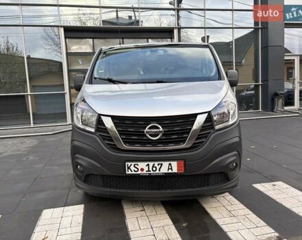 Сірий Ніссан NV300, об'ємом двигуна 2 л та пробігом 207 тис. км за 25500 $, фото 2 на Automoto.ua