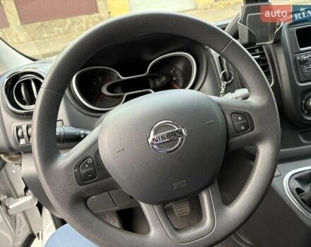 Сірий Ніссан NV300, об'ємом двигуна 2 л та пробігом 207 тис. км за 25500 $, фото 13 на Automoto.ua