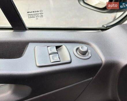 Сірий Ніссан NV300, об'ємом двигуна 2 л та пробігом 207 тис. км за 25500 $, фото 11 на Automoto.ua