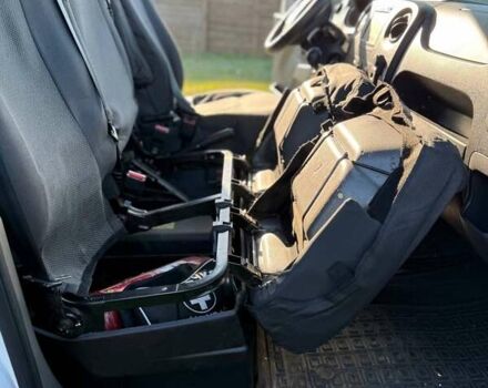 Белый Ниссан NV400, объемом двигателя 2.3 л и пробегом 208 тыс. км за 20777 $, фото 33 на Automoto.ua