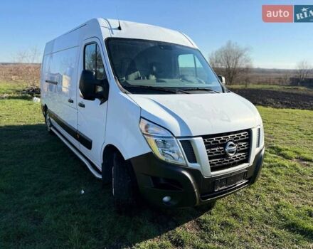 Белый Ниссан NV400, объемом двигателя 2.3 л и пробегом 208 тыс. км за 20777 $, фото 5 на Automoto.ua