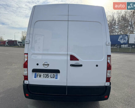 Белый Ниссан NV400, объемом двигателя 2.3 л и пробегом 191 тыс. км за 17500 $, фото 4 на Automoto.ua